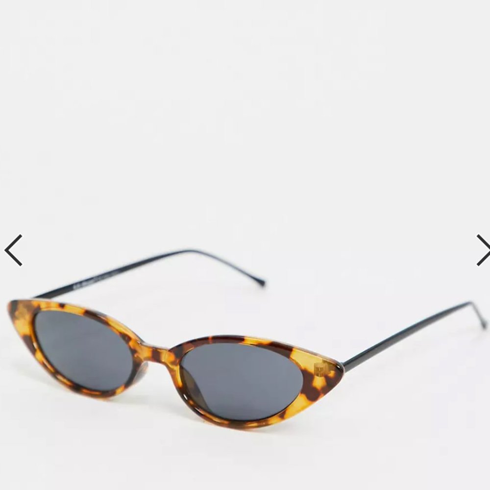 A.J Morgan Cat Eye sunglasses- Like New
